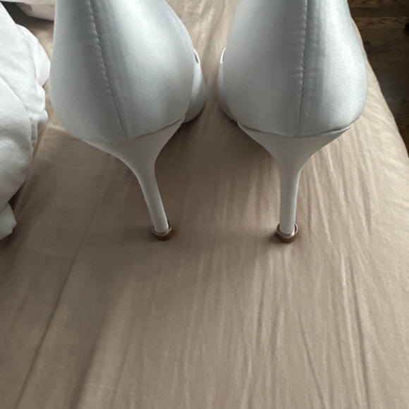 Manolo Blahnik Hangisi size 41 white never worn - Picture 4 of 4
